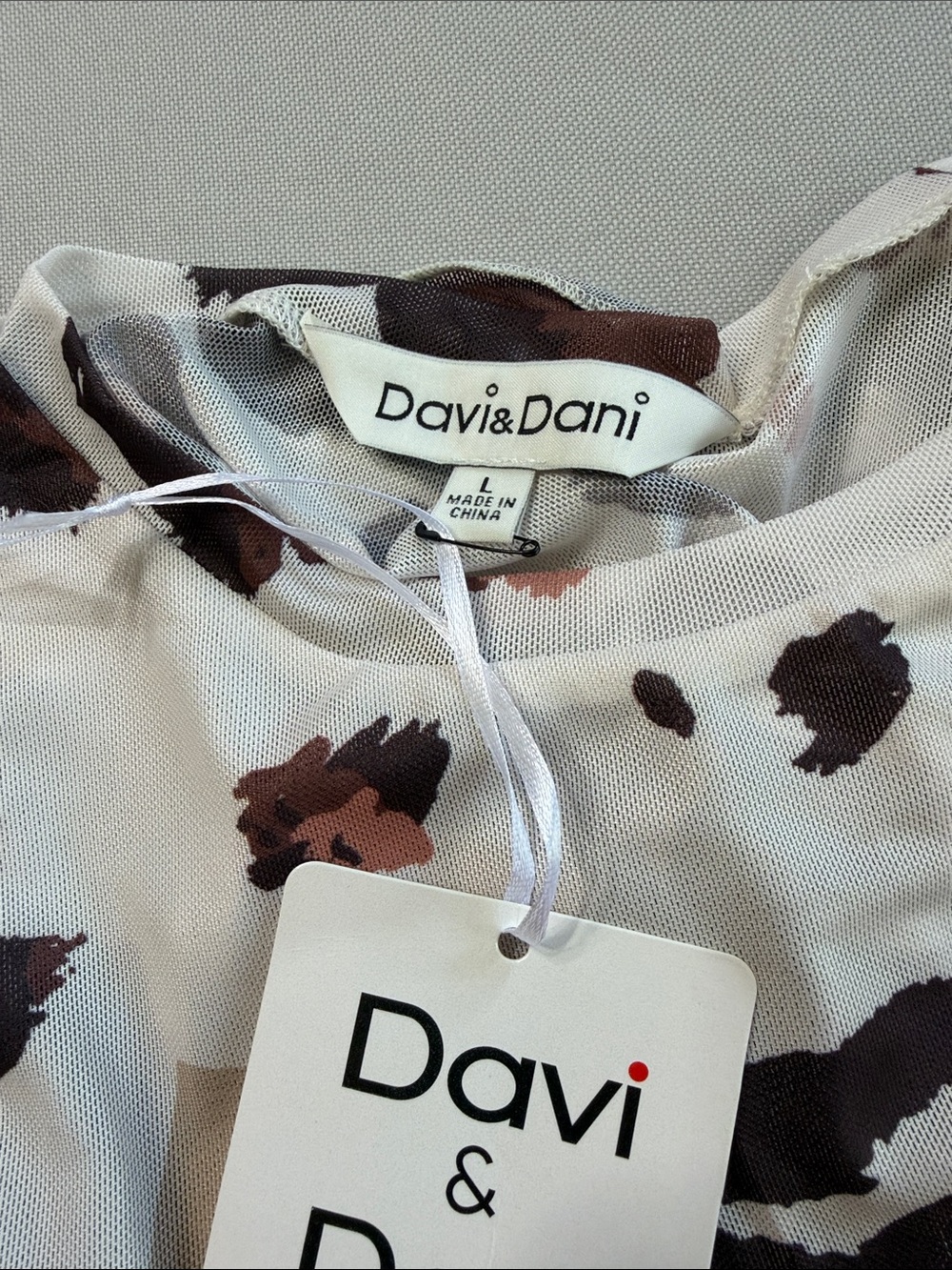 NWT DAVI & DANI Brown White Cow Camo Long Sleeve Mesh Top Studded Horseshoe - Picture 2 of 11